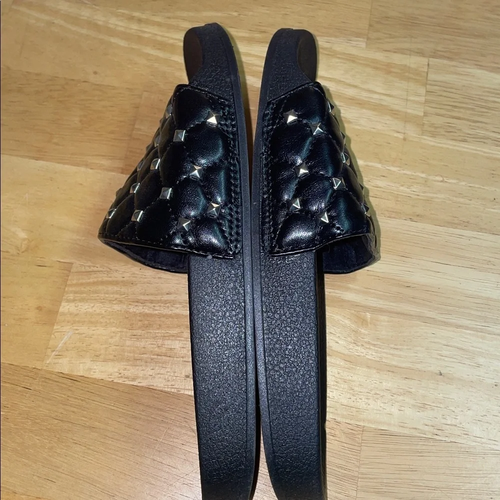 Madden Girl Black Faux Leather Studded Slides. ‎ Size 9.